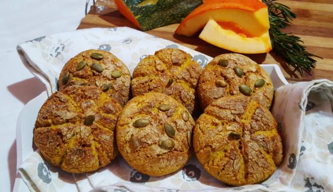 Panini alla zucca Bocconcini di pane