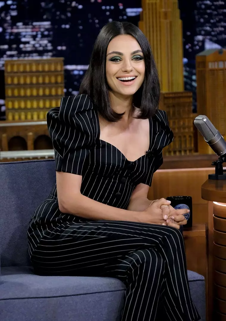 Taglio di capelli pari Taglio di capelli Mila Kunis