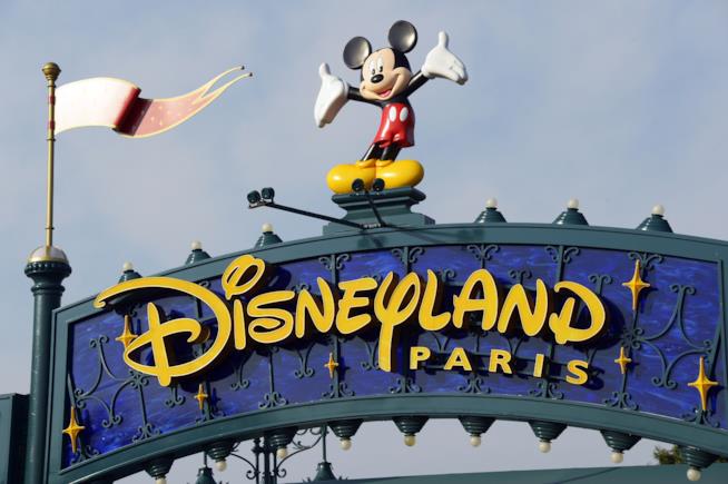 Come organizzarsi, dove prenotare, cosa sapere prima di partire in viaggio per Disneyland Paris Tutto ciò che non sai ma dovresti sapere per visitare Disneyland Paris