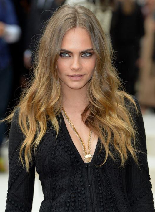 Cara Delevingne Cara Delevingne acconciatura