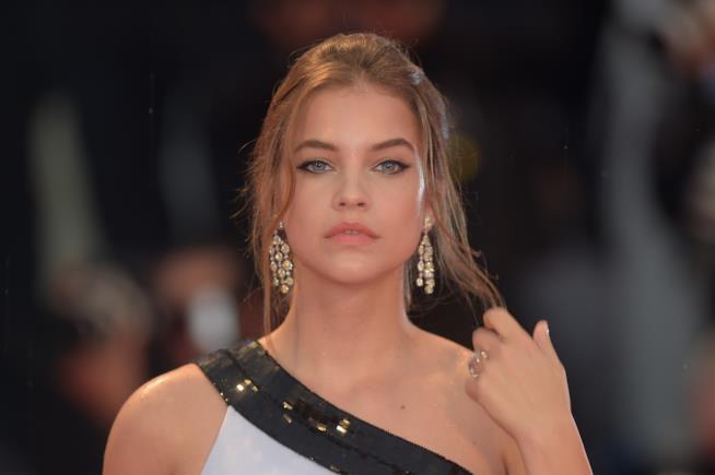 Barbara Palvin nuovo Angelo Barbara Palvin in primo piano