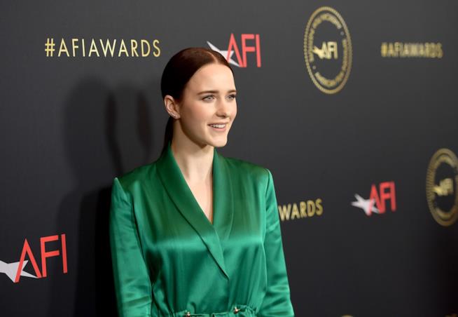 Rachel Brosnahan svela ai fan il suo segreto per ingrassare Rachel Brosnahan