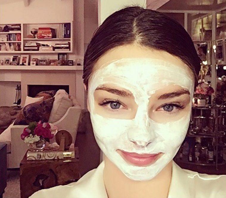 Miranda Kerr con una maschera viso Miranda Kerr ama le beauty mask