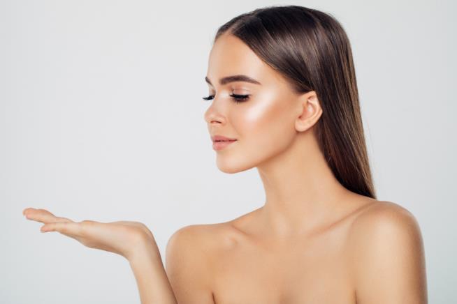 Migliori creme antirughe: i prodotti consigliati in base all'età Creme antirughe per il viso
