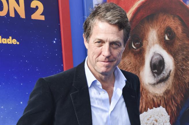 Hugh Grant e la compagna Anna Eberstein in attesa del quinto figlio dell'attore Hugh Grant