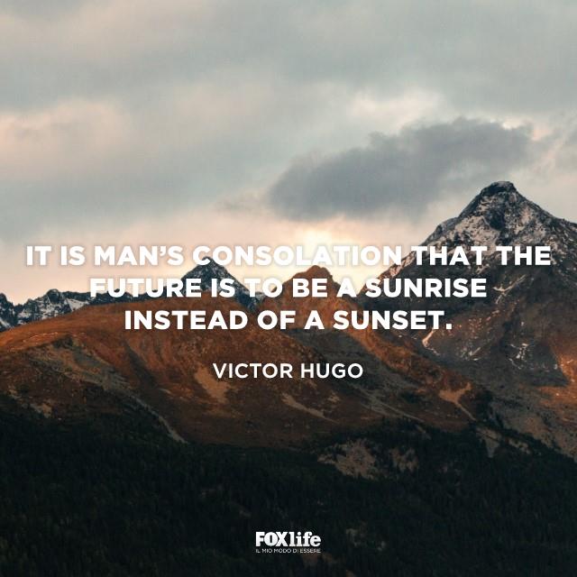Frase Victor Hugo Alba tra le montagne