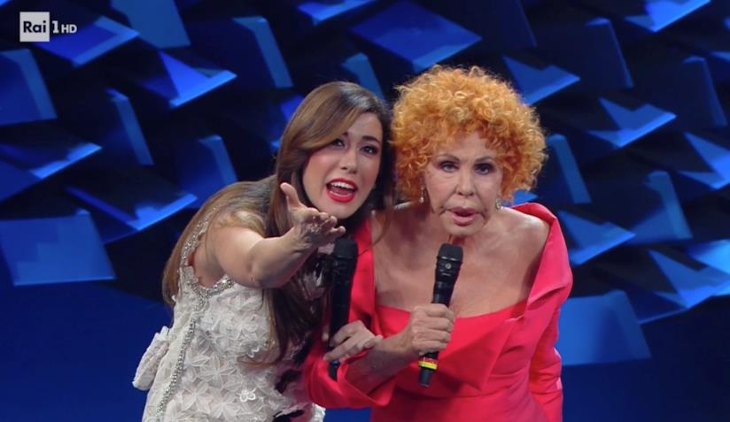 L'uragano Ornella Vanoni salva la terza serata del Festival di Sanremo 2019 Virginia Raffaele e Ornella Vanoni