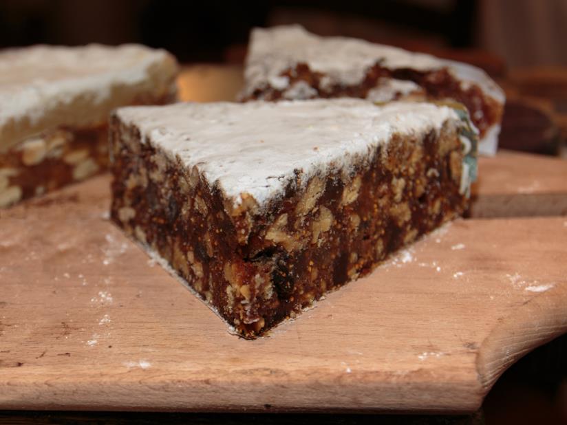 Panpepato: la ricetta tradizionale con frutta secca e pepe Panpepato
