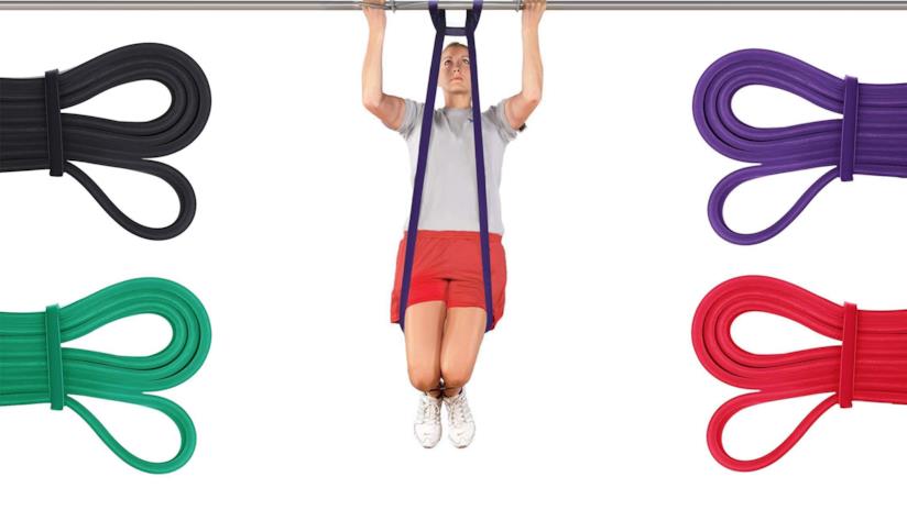 Allenamento con le bande elastiche Allenamento in palestra con fasce di resistenza