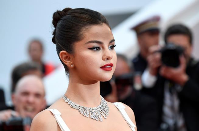 Selena Gomez e il trucco a Cannes 2019 Selena Gomez sul red carpet di Cannes 2019