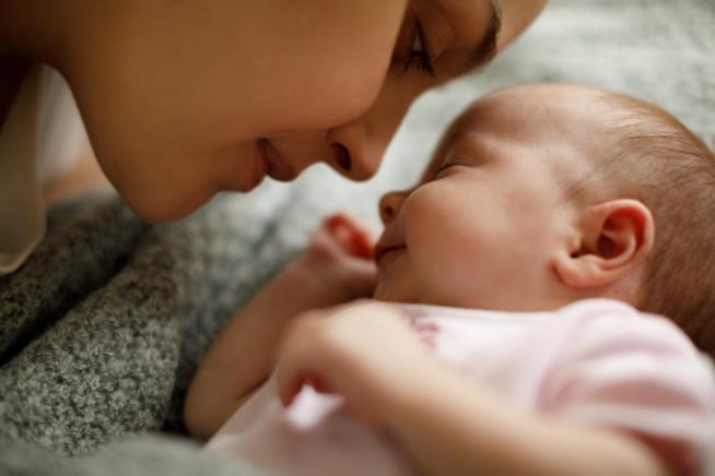 Come sarà mio figlio? Eredità genetica e applicazioni per creare il volto del bebè Genitori e neonati: fattori di eredità genetica