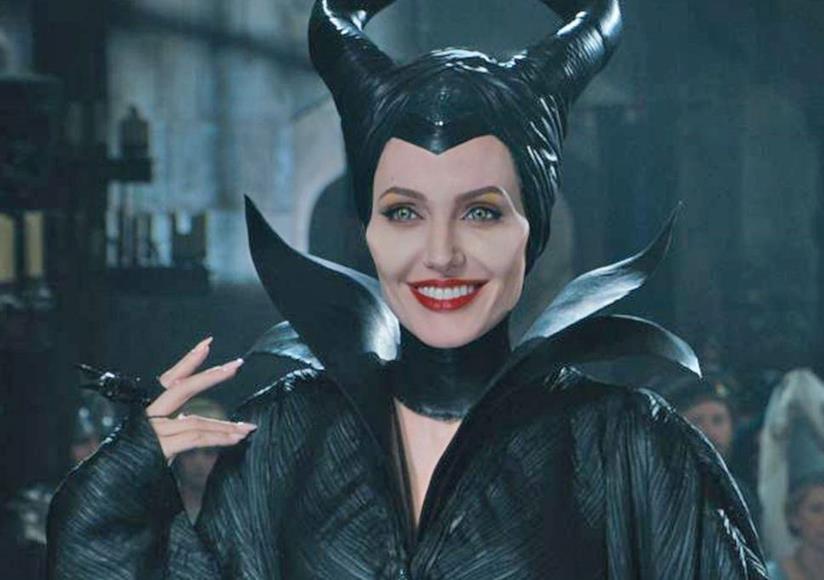 Maleficent 2: poster e trama Angelina Jolie è Maleficent