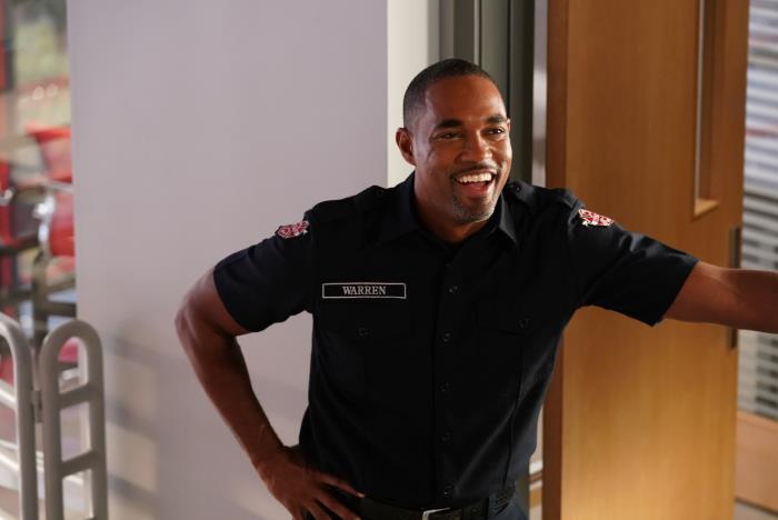 Ben Warren nello spin-off di Grey's Anatomy, Station 19 Una scena di Station 19 con Ben Warren