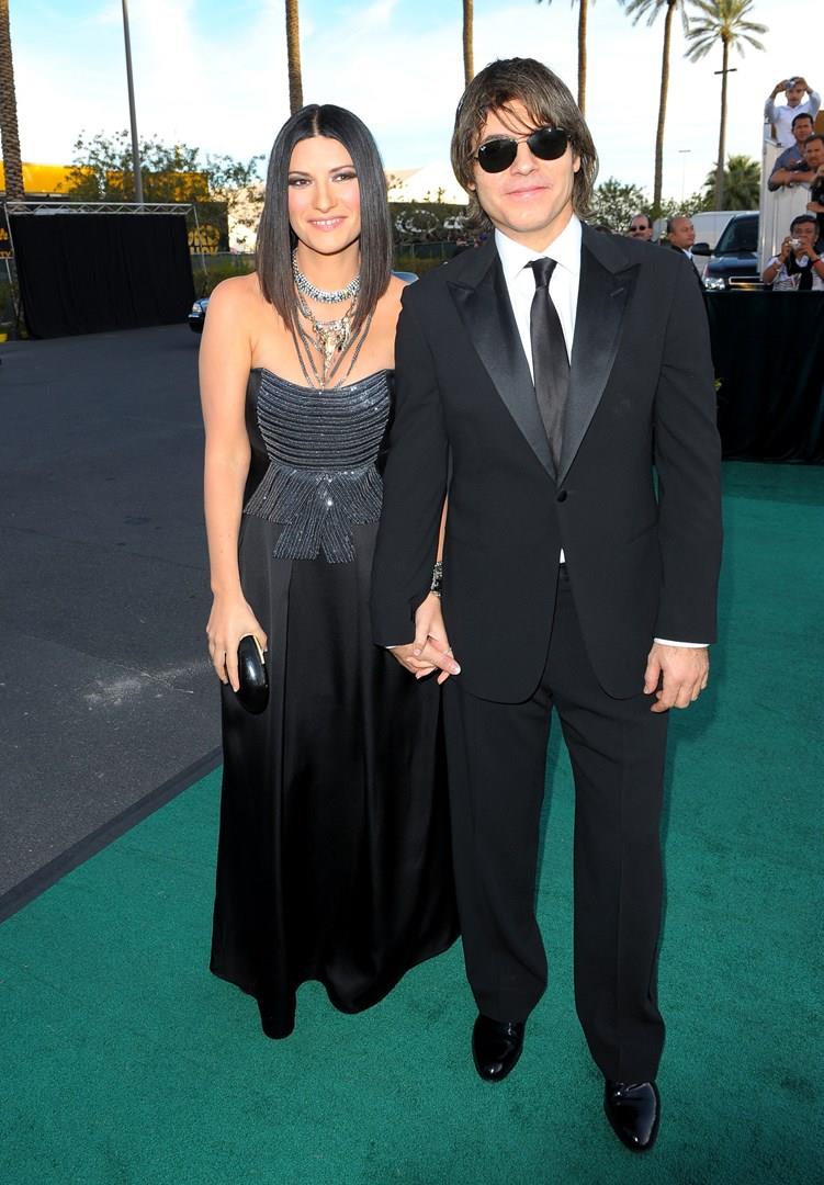 Laura Pausini con il compagno Paolo Carta Laura Pausini e Paolo Carta