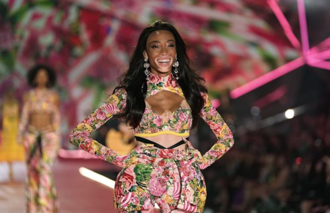Winnie Harlow parla della diversità in Victoria's Secret Winnie Harlow sfila per Victoria's Secret