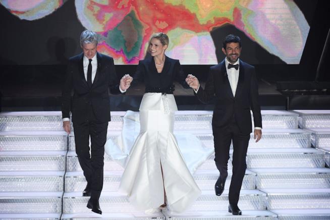 Sanremo 2018: i look e i trend della terza serata I conduttori di Sanremo 2018 nella terza serata