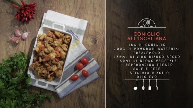 Coniglio all’ischitana insaporito con pomodorini e vino bianco Coniglio all’ischitana