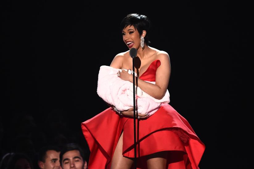 Drake, Maroon 5 e Cardi B in vetta nella classifica delle Hit estive 2018 su Spotify Cardi B: regina di Spotify durante l’estate 2018