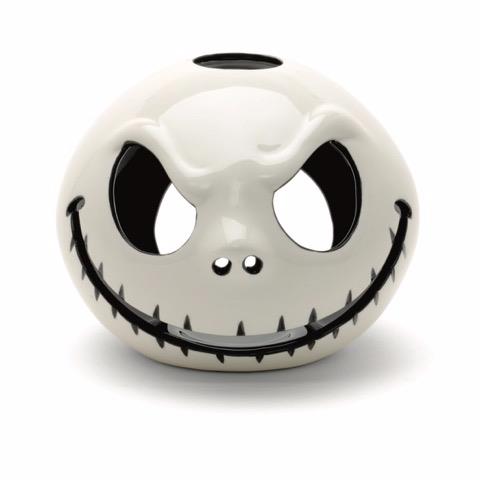 Portacandela a forma di Jack Skeletron Un porta candela a forma del teschio di Jack Skeletron
