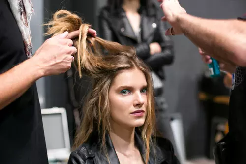 Mechès Mechès su capelli castani