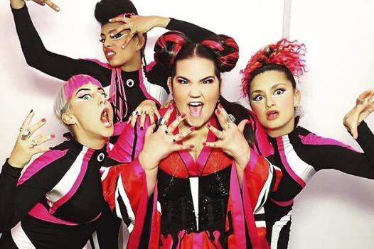 L'esibizione di Netta Barzilai all'Eurovision e il testo di Toy Netta Barzilai e il suo corpo di ballo