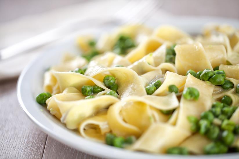 Tagliatelle piselli e ricotta: la ricetta per i vegetariani Tagliatelle piselli e ricotta