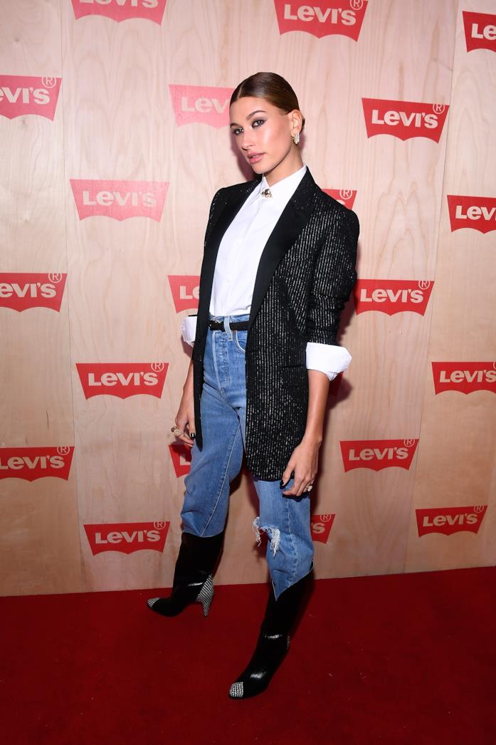 Hailey Baldwin è il nuovo volto del colosso del denim Levi's Hailey Baldwin è il nuovo volto del colosso del denim