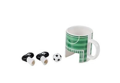 Tazza tema calcio con palla e scarpe