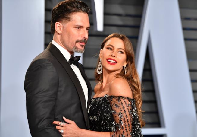 Sofia Vergara e Joe Manganiello alle Bahamas per festeggiare l'anniversario di Jesse Tyler Ferguson Sofia Vergara e Joe Manganiello