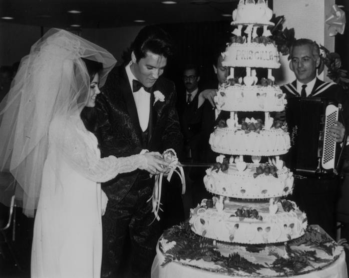 Priscilla ed Elvis Presley Priscilla ed Elvis Presley il giorno delle nozze