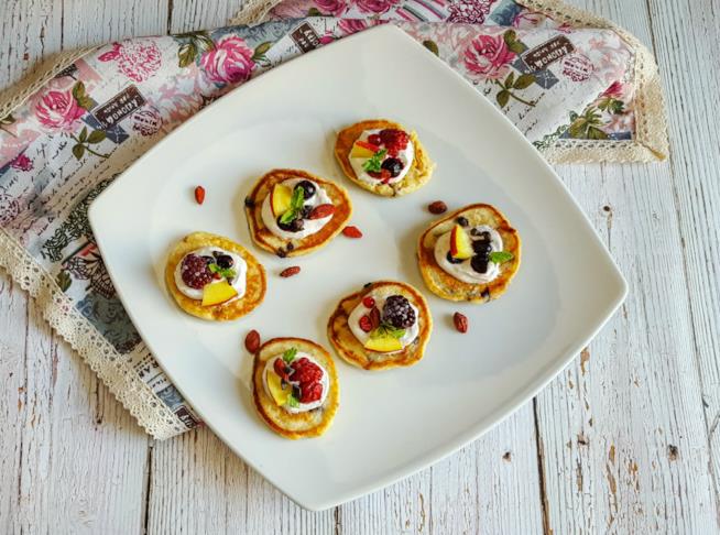 Pancake di ricotta Piccoli dolcetti tondi alla frutta