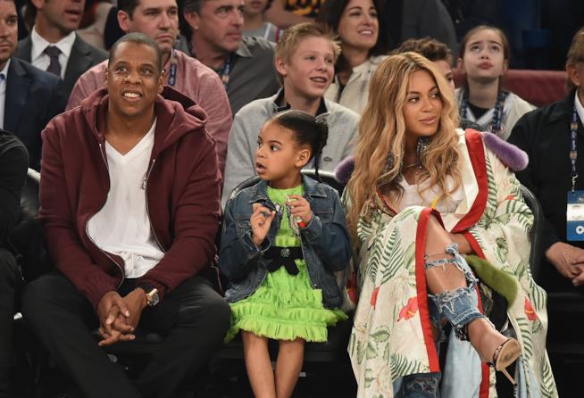 La primogenita di Beyoncé, Blue Ivy, adora i fratellini Primo piano di Beyoncé e Blue Ivy con Jay Z