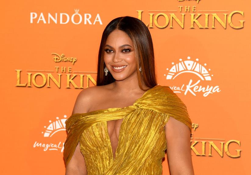 Beyonce alla prima europea di Il re leone La cantante Beyoncé