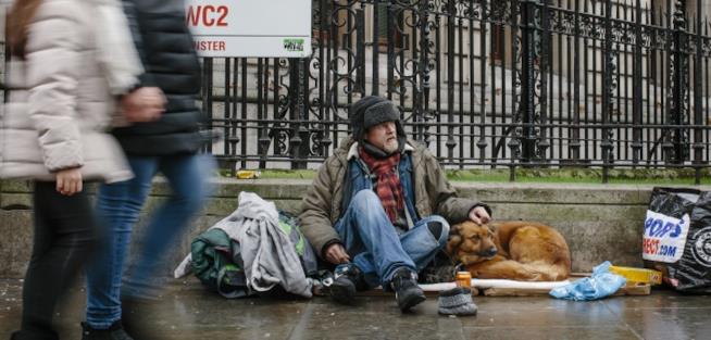 Un senzatetto a Londra Un clochard a Londra