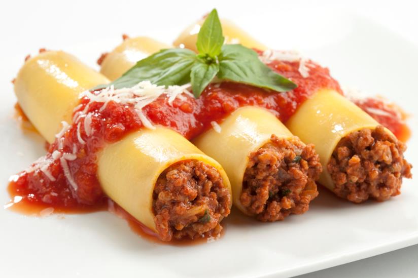 Cannelloni alla sorrentina, la ricetta del primo delizioso Come preparare i cannelloni alla sorrentina
