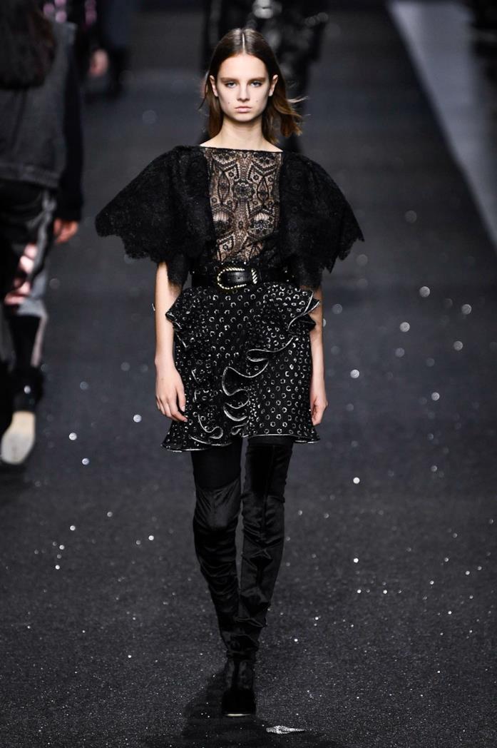 Sfilata Alberta Ferretti Un look della sfilata Alberta Ferretti