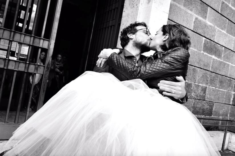 Andrea Delogu e Francesco Montanari il giorno del loro matrimonio Andrea Delogu e Francesco Montanari appena sposati