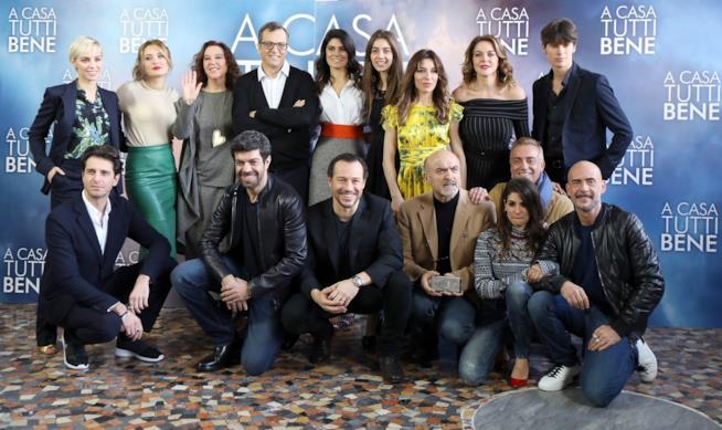 L'incontro con Gabriele Muccino e il cast di A casa tutti bene Il cast di A casa tutti bene