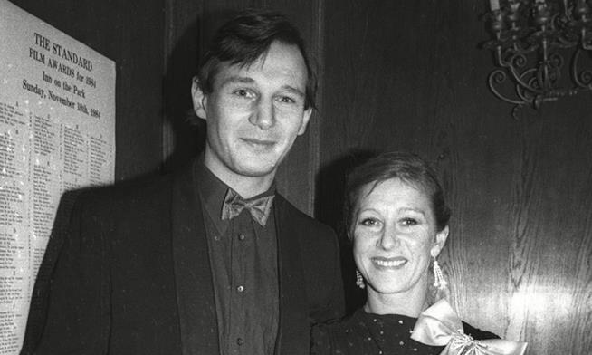 Liam Neeson ed Helen Mirren negli anni '80 Una foto di Liam neeson ed Helen Mirren ai tempi della loro relazione negli anni '80
