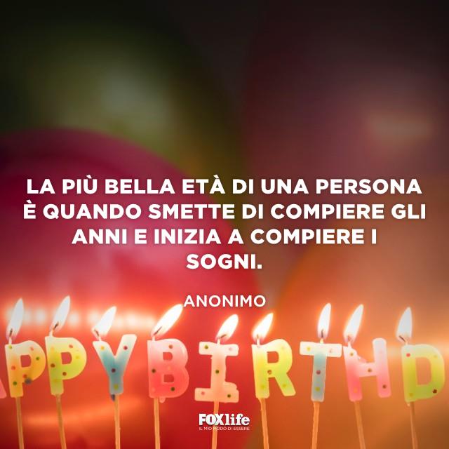 Frase ad effetto per il compleanno Candele accese