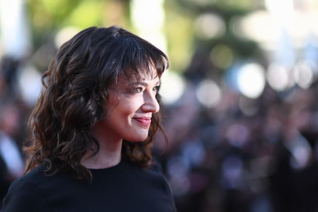 Asia Argento cambia strategia sul caso Bennett negando le accuse, ma ormai è fuori da X Factor Asia Argento
