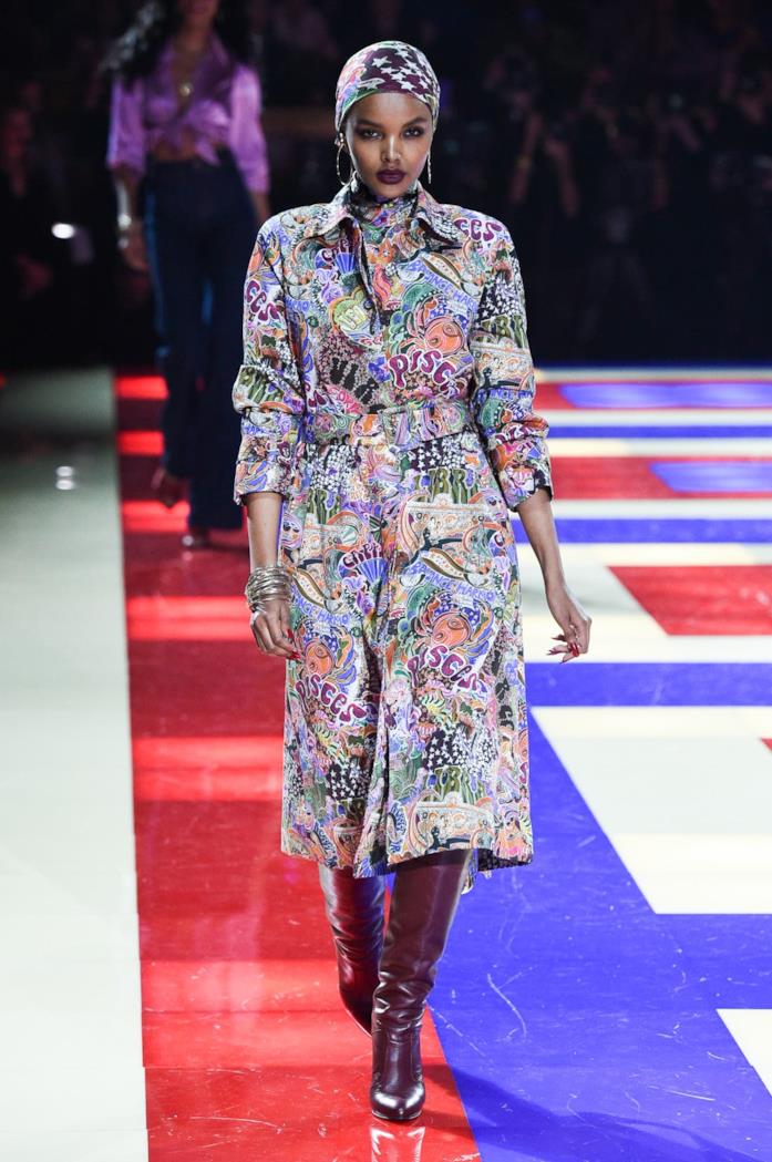 Sfilata Tommy Hilfiger Un look della Sfilata Tommy Hilfiger