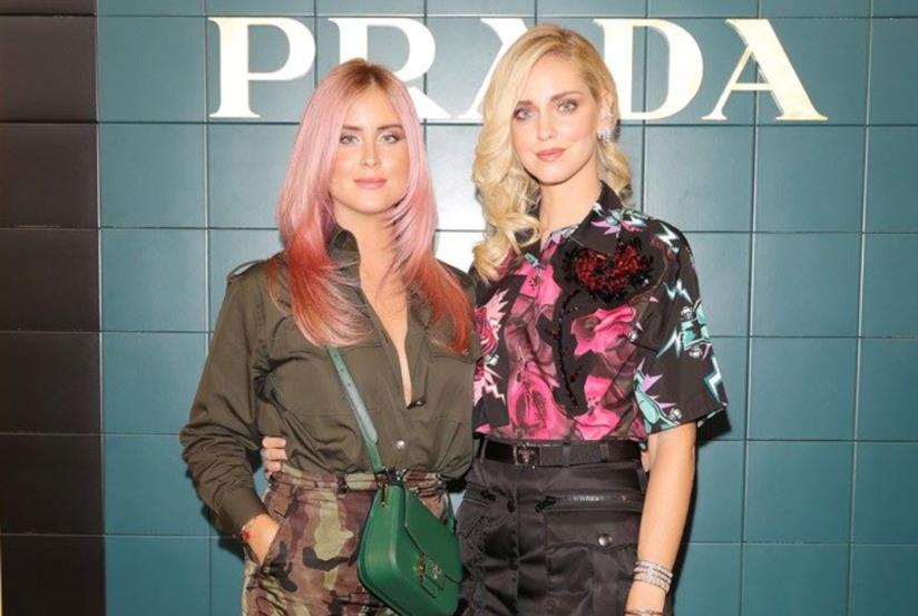 Il nuovo hair look di Valentina Ferragni Valentina e Chiara Ferragni alla sfilata di Prada