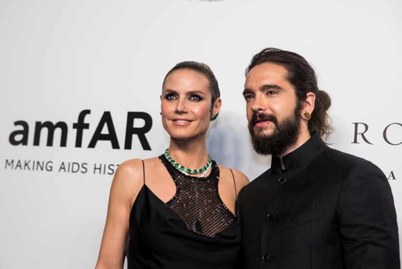 Tom Kaulitz e Heidi Klum, multati per un tuffo nella Grotta Azzurra di Capri Tom Kaulitz e Heidi Klum