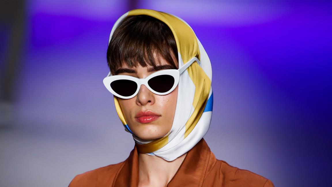 Foulard seta stile Babushka alla SPFW 2019