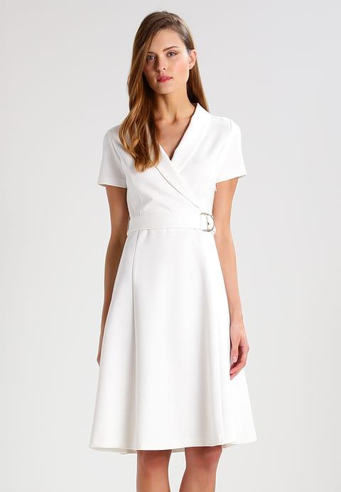 Vestito adatto all'ufficio Un abito adatto all'ufficio