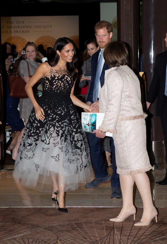 Meghan Markle ha un guardaroba premaman costosissimo Meghan Markle con abito Oscar de la Renta