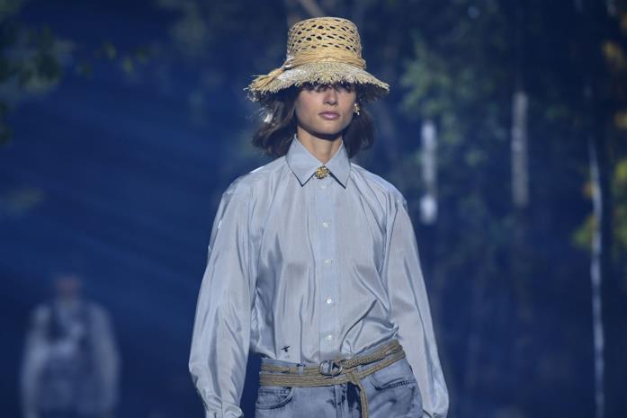 Sfilata Dior Un look della sfilata Dior