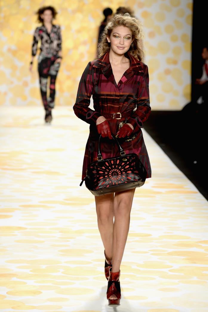 Gigi Hadid Gigi Hadid in passerella per Desigual
