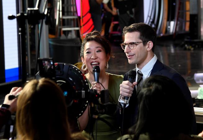 Le star che parteciperanno ai Golden Globe 2019 Sandra Oh e Andy Samberg